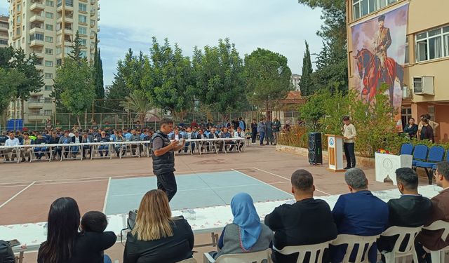 Kozan'da Şehit Polis Arda Can İçin Okulunda Duygulandıran Program