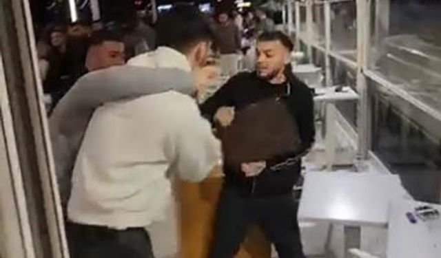 Gençlerin Kavgası Kafeyi Savaş Alanına Çevirdi