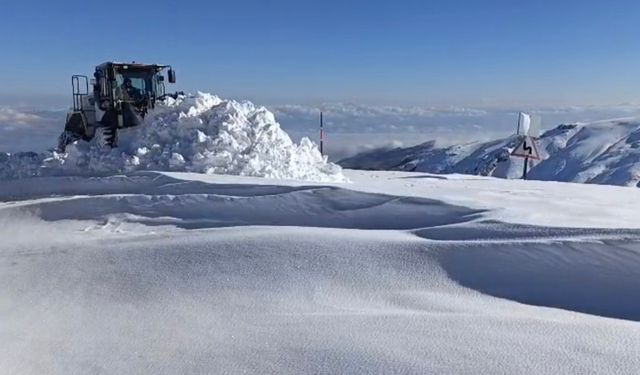 Muş'ta Kar Kalınlığı 1 Metreyi Buldu