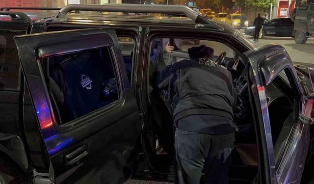 Tatvan’da jandarma ve polisten ortak asayiş uygulaması