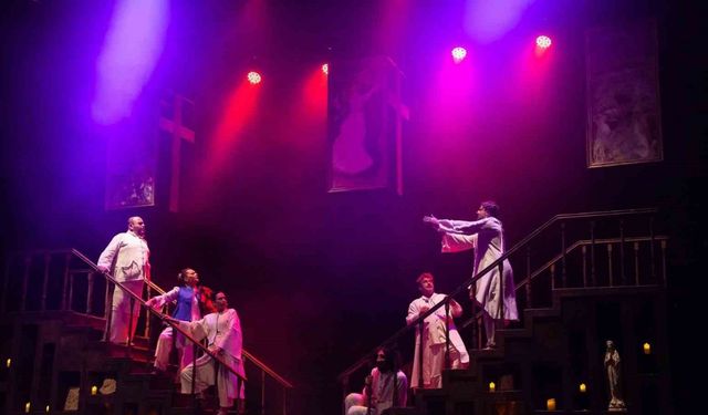 Tiyatro Şöleni: 30 Kasım'a Kadar Tüm Oyunlar Ücretsiz