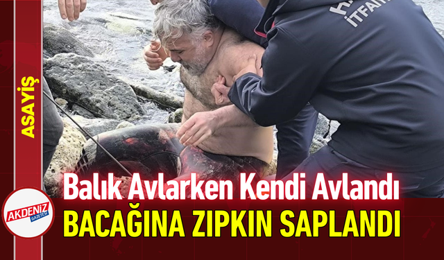 Balık Avlarken Kendi Avlandı: Bacağına Zıpkın Saplandı!