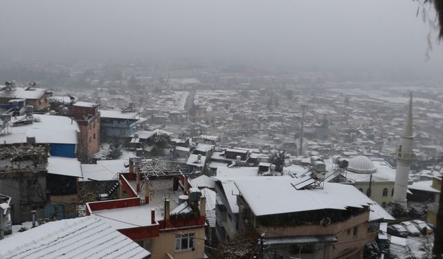 Hatay’da Kar Keyfi: Yeni Yıla Beyaz Örtüyle Merhaba