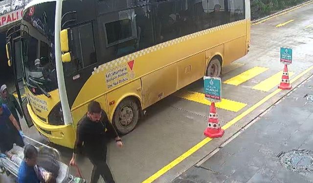 Kahraman Şoför Fenalaşan Çocuğu Hastaneye Yetiştirdi