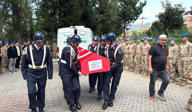 Uzman Çavuş Mehmet Can, Hatay’da Toprağa Verildi