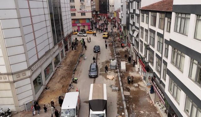 Karabük Çarşı Bölgesi Yenileniyor: Kaldırım Çalışması Başladı