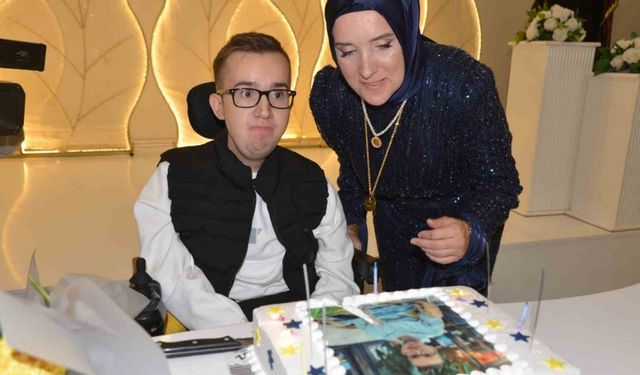 Kas Hastası Halilcan'a Düğün Gibi Doğum Günü!