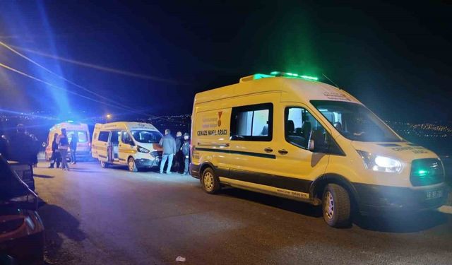 Kendisinden ayrılan kız arkadaşını silahla vurdu