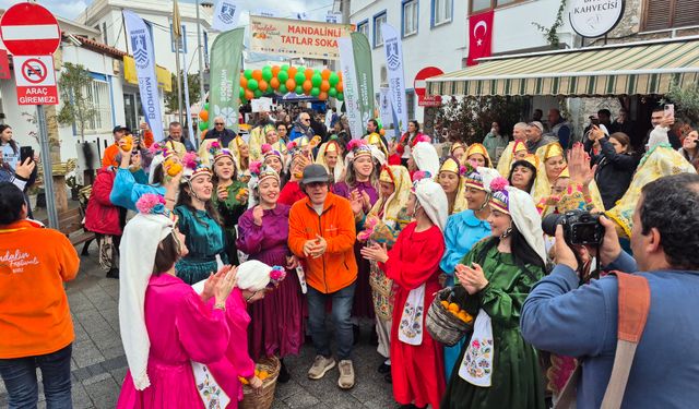 Mandalin Festivali Renkli Görüntülere Sahne Oldu!