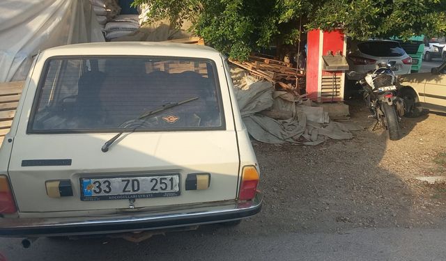 Mersin'de Kritik Kavşak Kazası: Sürücüsü Hastanelik Oldu