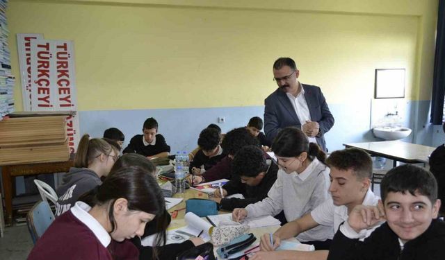 Sultanhisar Kaymakamı Ateş, öğrencilerle bir araya geldi