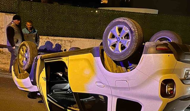 Alanya’da Bariyerlere Çarpan Otomobil Takla Attı