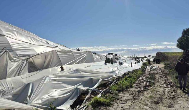 Antalya Büyükşehir Hortumdan Zarar Görenlerin Yanında