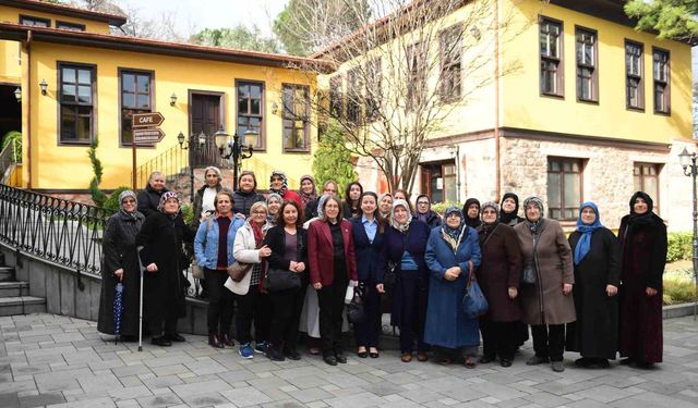 İnegöl'de Sanat Şöleni: Tiyatro Festivali Perde Açtı