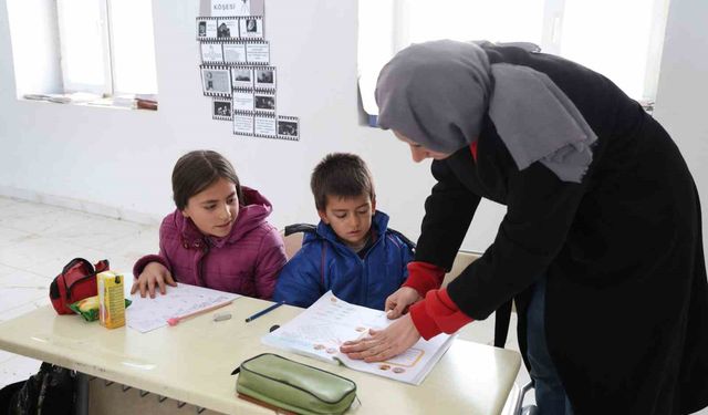 Toroslar'da Sena Öğretmen Eksi 20 Derecede Mesaide