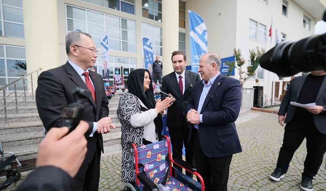 Yüreğir’de Engelli Bireylere Tekerlekli Sandalye Desteği