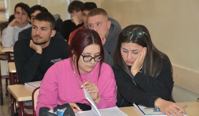 Gaziantep’te Dezavantajlı Gençlere Ücretsiz YKS Desteği