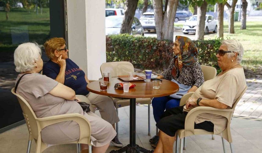 Antalya’da Emeklilerin Yeni Gözdesi: Emekli Kahveleri