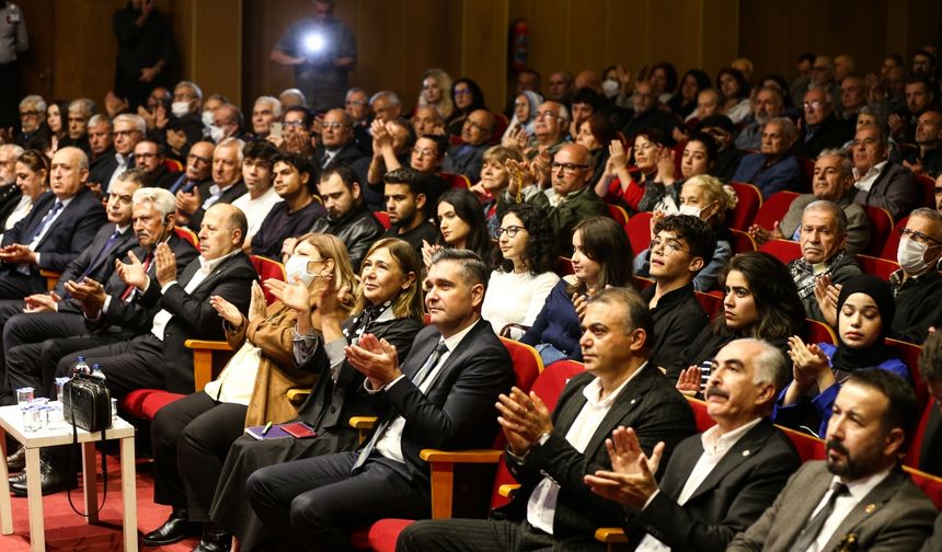 Bu panelde amaç, depremin önemini hatırlatmak