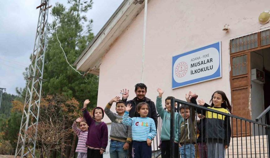 Sobayı Kendileri Yakıyor, Çocuklara Sevgiyle Eğitim Veriyorlar