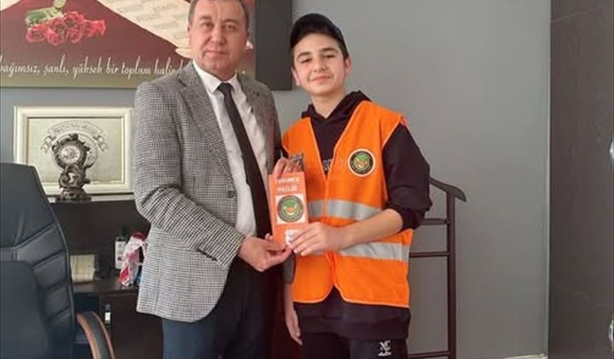 Öğrencilerden “Bir Koli İyilik Binlerce Gülüş” Projesi