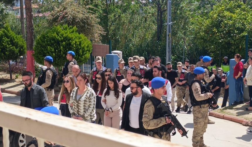 Hatay ve Mersin'de sahte piyango bileti sattıkları iddiasıyla 10 şüpheli yakalandı