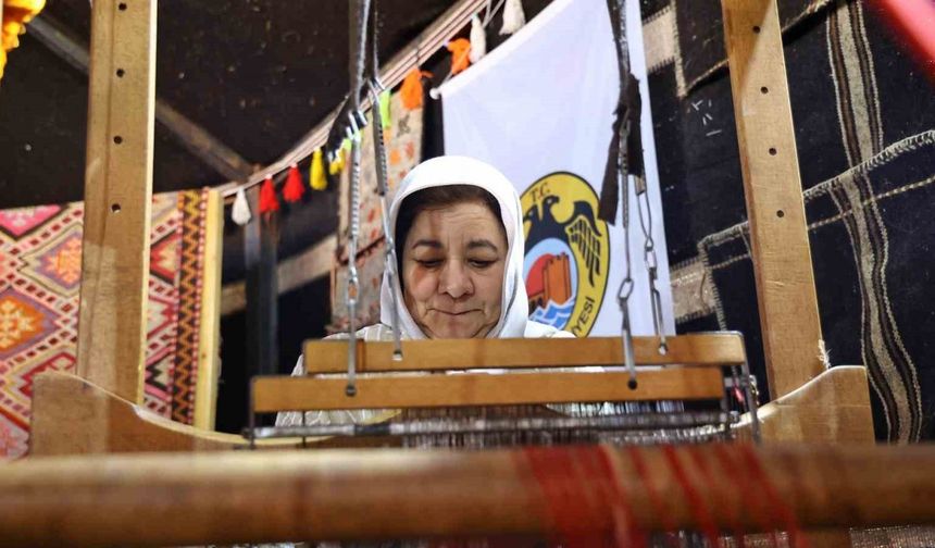 4. Uluslararası Antalya Yörük Türkmen Festivali Coşkuyla Başladı