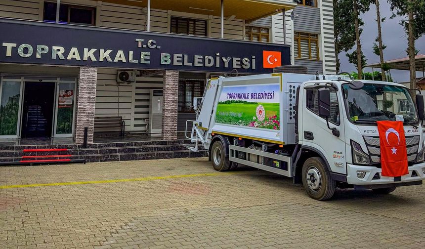 Toprakkale Belediyesi’ne Yeni Çöp Kamyonu Kazandırıldı