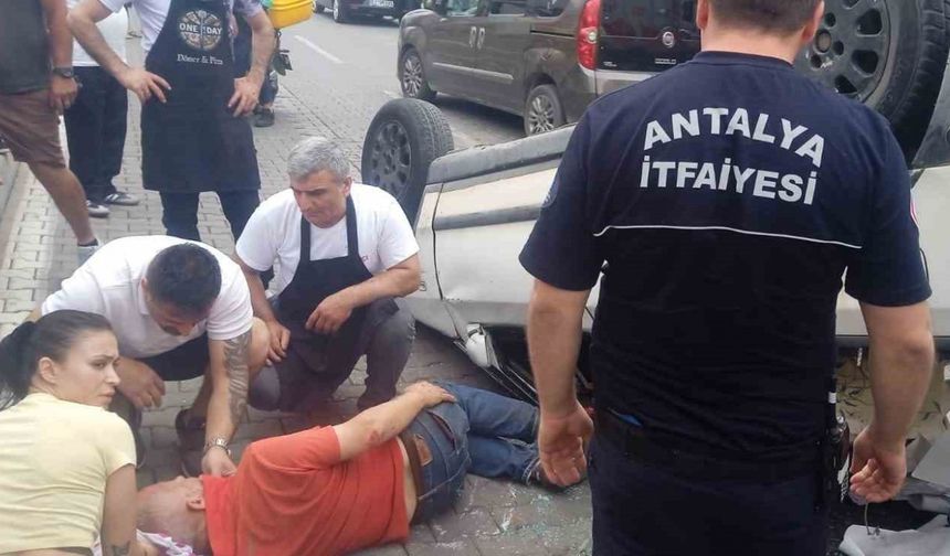 Alanya'da  Kamyonet Kontrolden Çıktı