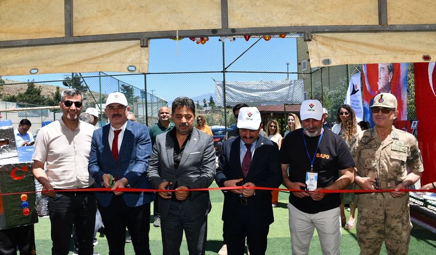 Belen'de TÜBİTAK 4006 Bilim Fuarı açıldı