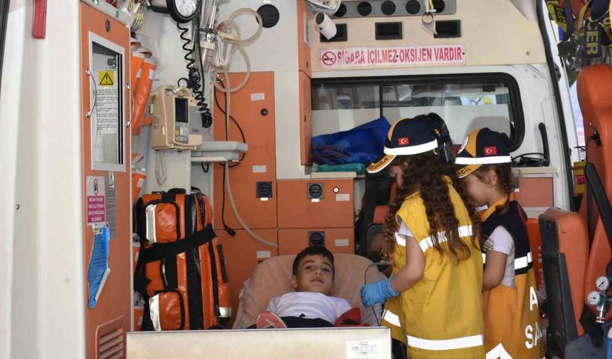 Burdur'da Miniklere Sağlıklı Gelecek: "Sağlıklı Çocuk, Sağlıklı Gelecek"