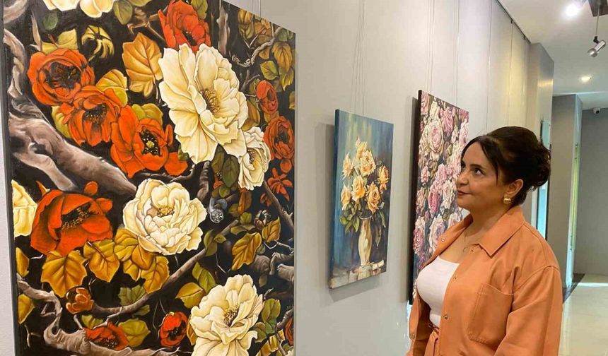 Dilek Küçükyılmaz'ın İlk Kişisel Sergisi "Sor-ma" Mersin'de Açıldı