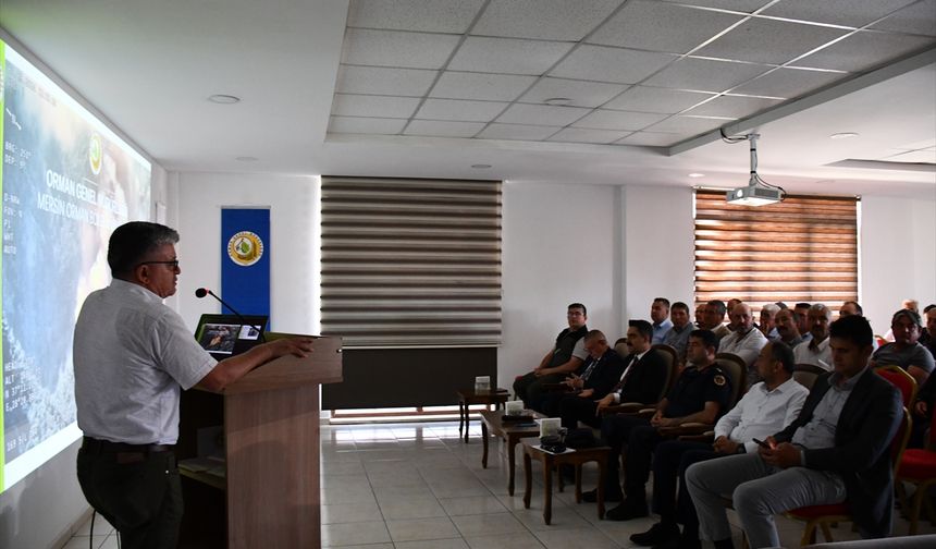 Gülnar'da muhtarlar orman yangınlarına karşı bilgilendirildi