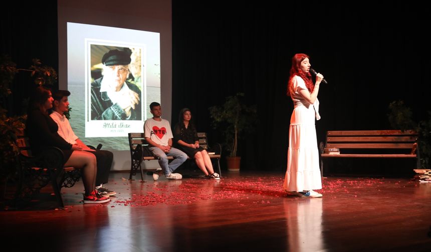 Isparta'da üniversite öğrencilerinden "Ustalara Saygı Programı - Aşk Şiirleri Gecesi" etkinliği