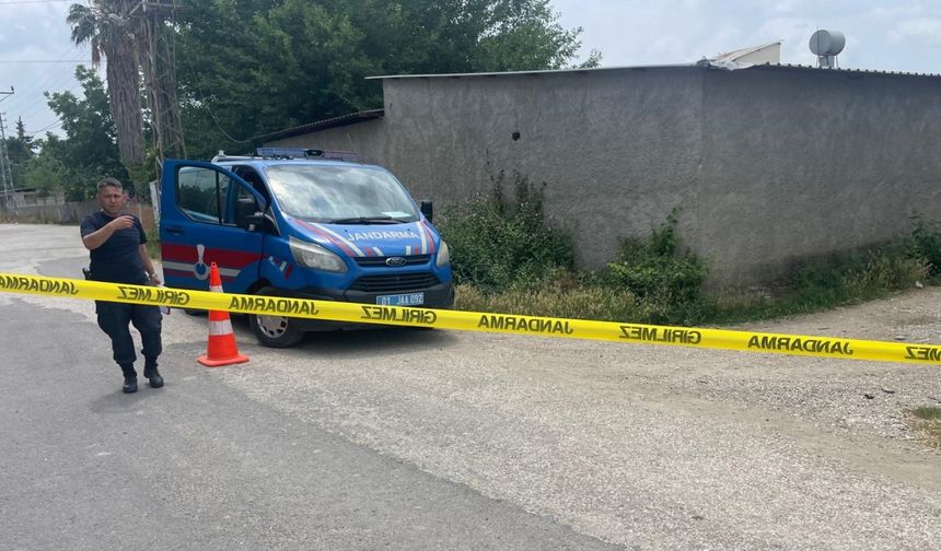 Kozan'da Trafikte Kavga; Silahlar Konuştu