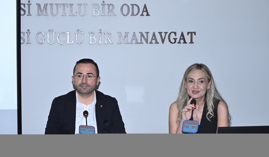 Manavgat'ta topraksız tarımla çilek yetiştiriciliği anlatıldı