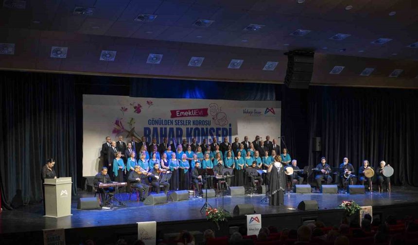 Mersin Büyükşehir Belediyesi "Gönülden Sesler" Korosundan Sanat Müziği ziyafeti