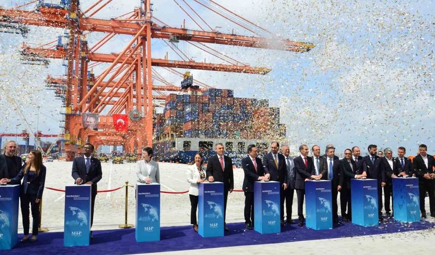 Mersin Limanı'nın Genişleme Projesinin İlk Etabı Hizmete Açıldı