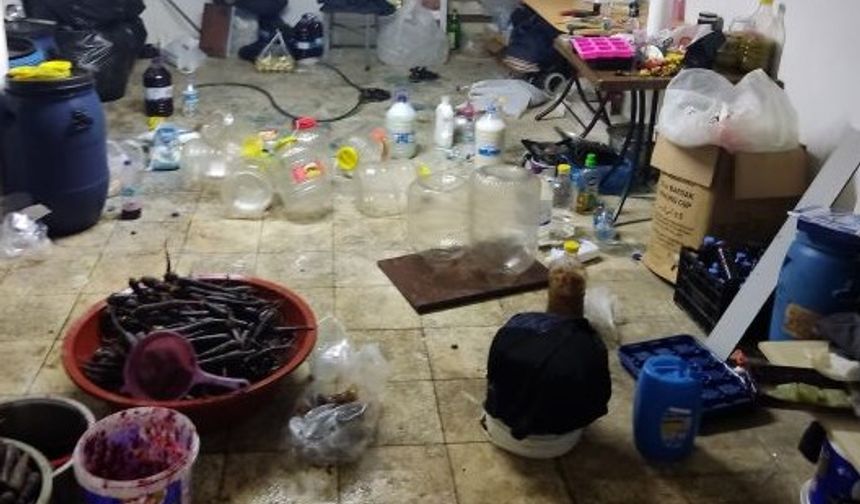Alanya'da Ruhsatsız Şalgam İmalathanesinde Halk Sağlığı Tehdit Altında