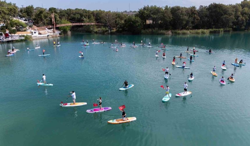 Seyhan Nehri’nde kano ve kürek sörfü keyfi