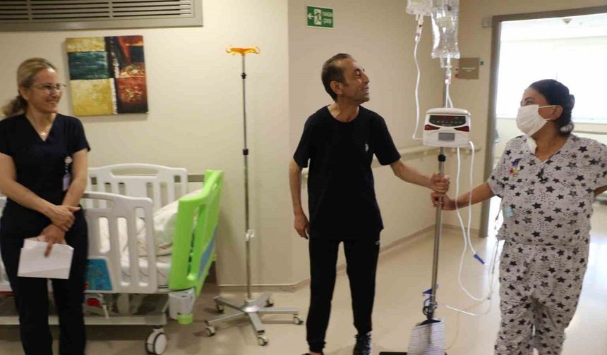Yüzde 1 Yaşam Şansı Verilen Çiftin Mucizevi Aşkı