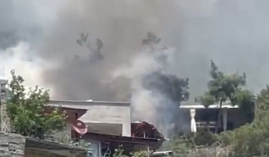 Adana Feke’de Ev Yangını: Orman ve İtfaiye Ekipleri Söndürdü