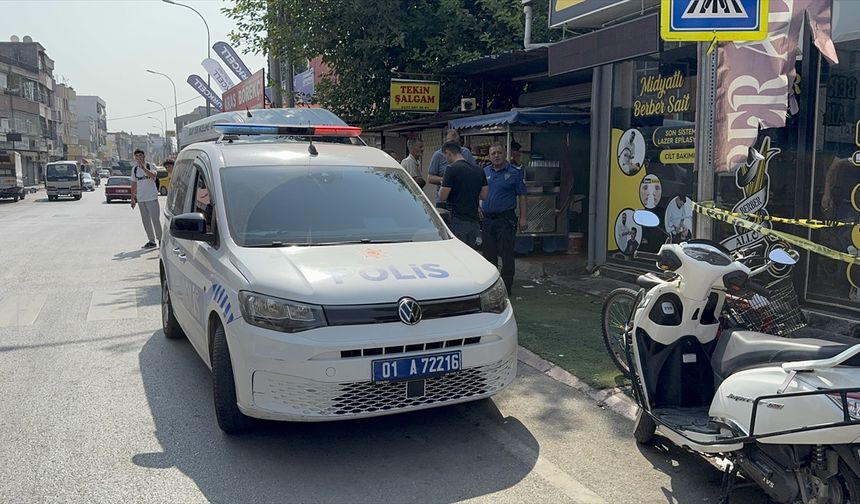 Adana'da Oğlu Tarafından Bıçaklanan Kadın Hayatını Kaybetti