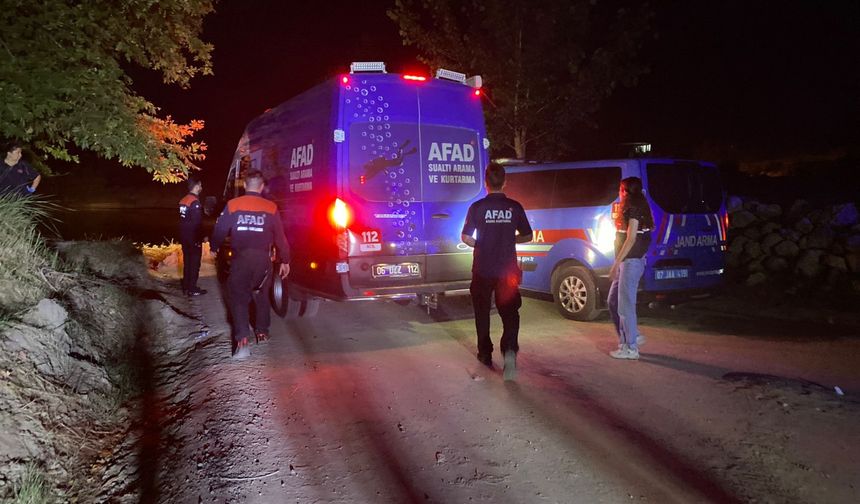 Antalya'da balık tutmak için ırmağa giren genç öldü