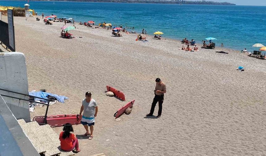 Evsizdi Konyaaltı Sahili’nde Cansız Bedeni bulundu