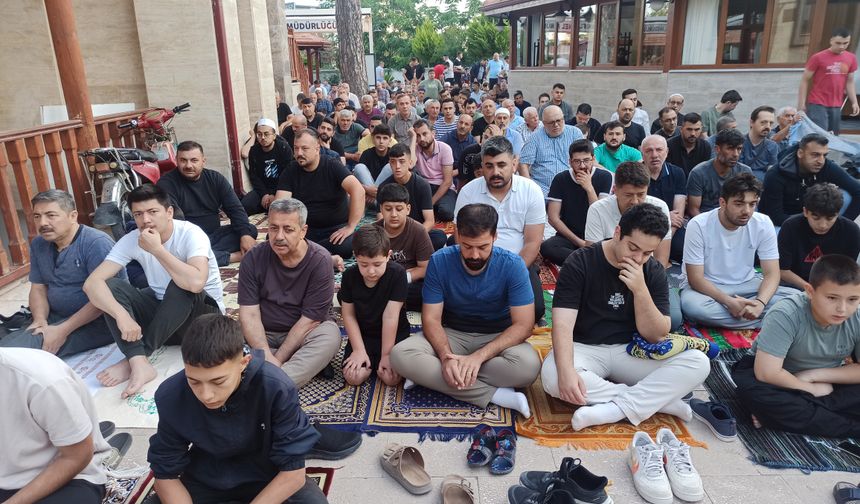 Osmaniye'de Kurban Bayramı namazı kılındı