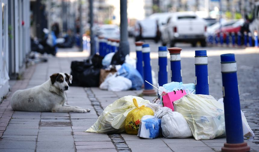 İzmir'de yaklaşık 23 bin işçinin grevi dördüncü gününde