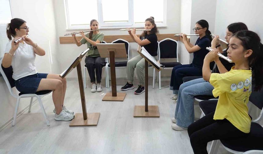Kemer Belediyesi Ücretsiz Yaz Kursları İçin Kayıtlar Başladı