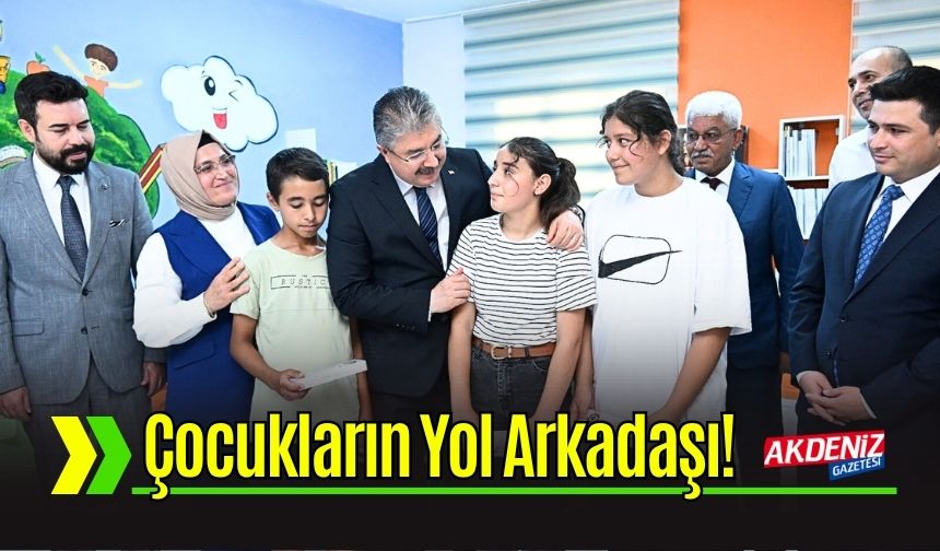 Osmaniye’de Kitap Okuyan ve Sınavda Başarılı Olan Öğrenciler Ödüllendirildi