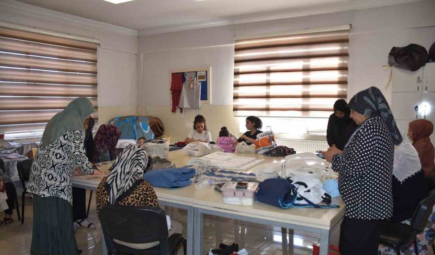Şahinbey'de Dikiş-Nakış Kursları Kadınları Güçlendiriyor